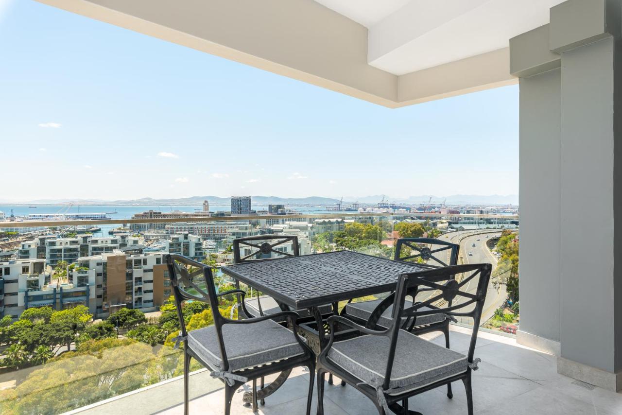 Point Break Luxury Apartments Fokváros Kültér fotó
