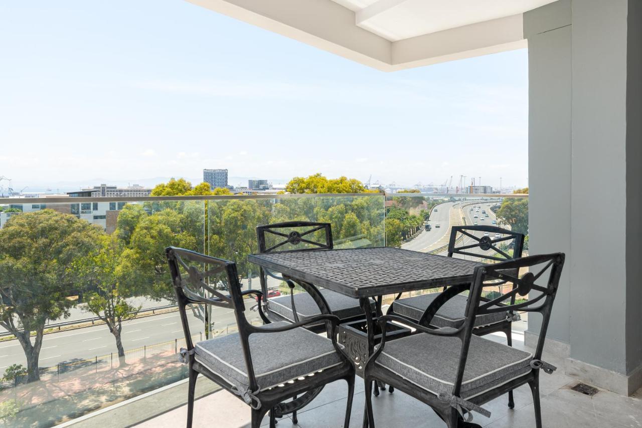 Point Break Luxury Apartments Fokváros Kültér fotó