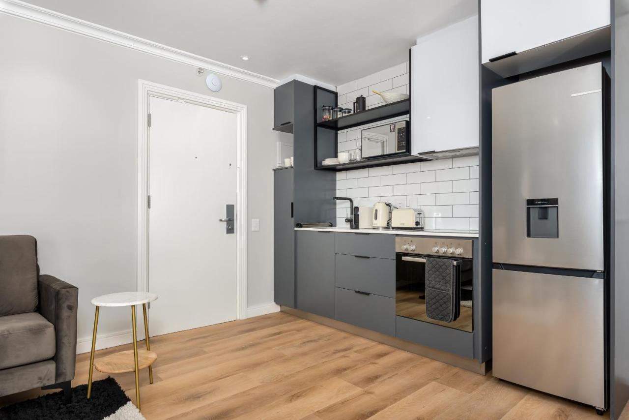 Point Break Luxury Apartments Fokváros Kültér fotó