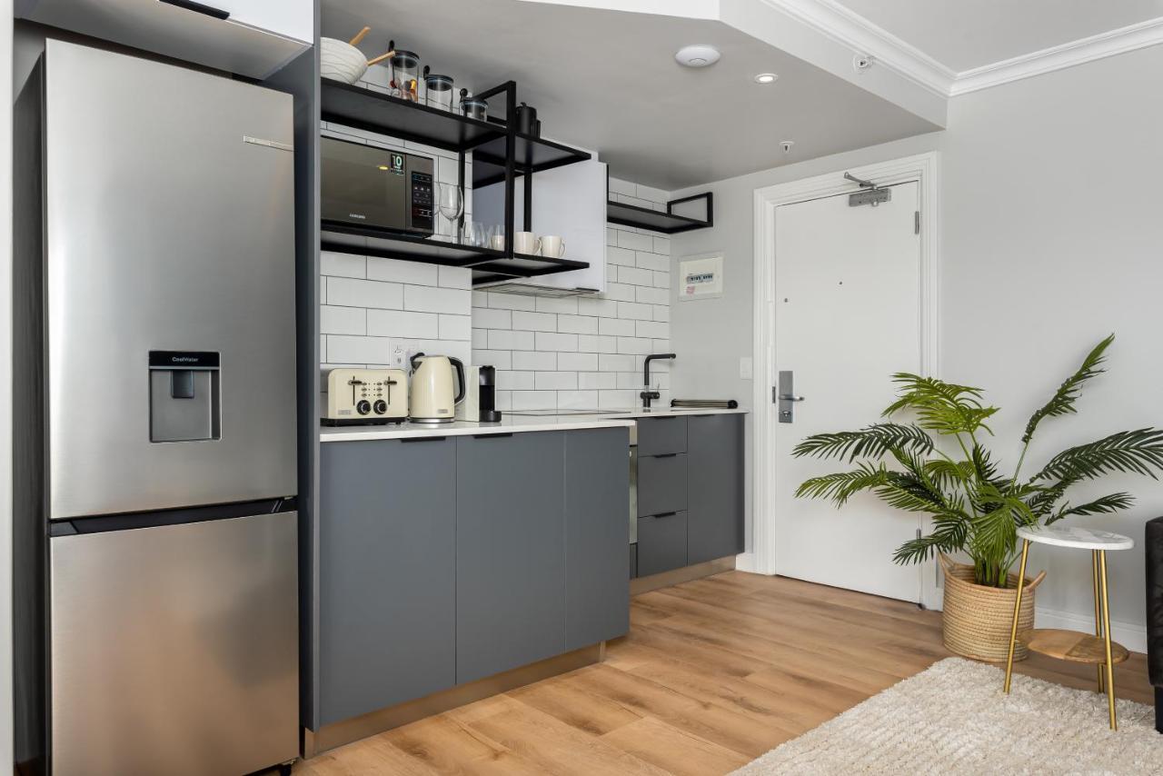 Point Break Luxury Apartments Fokváros Kültér fotó